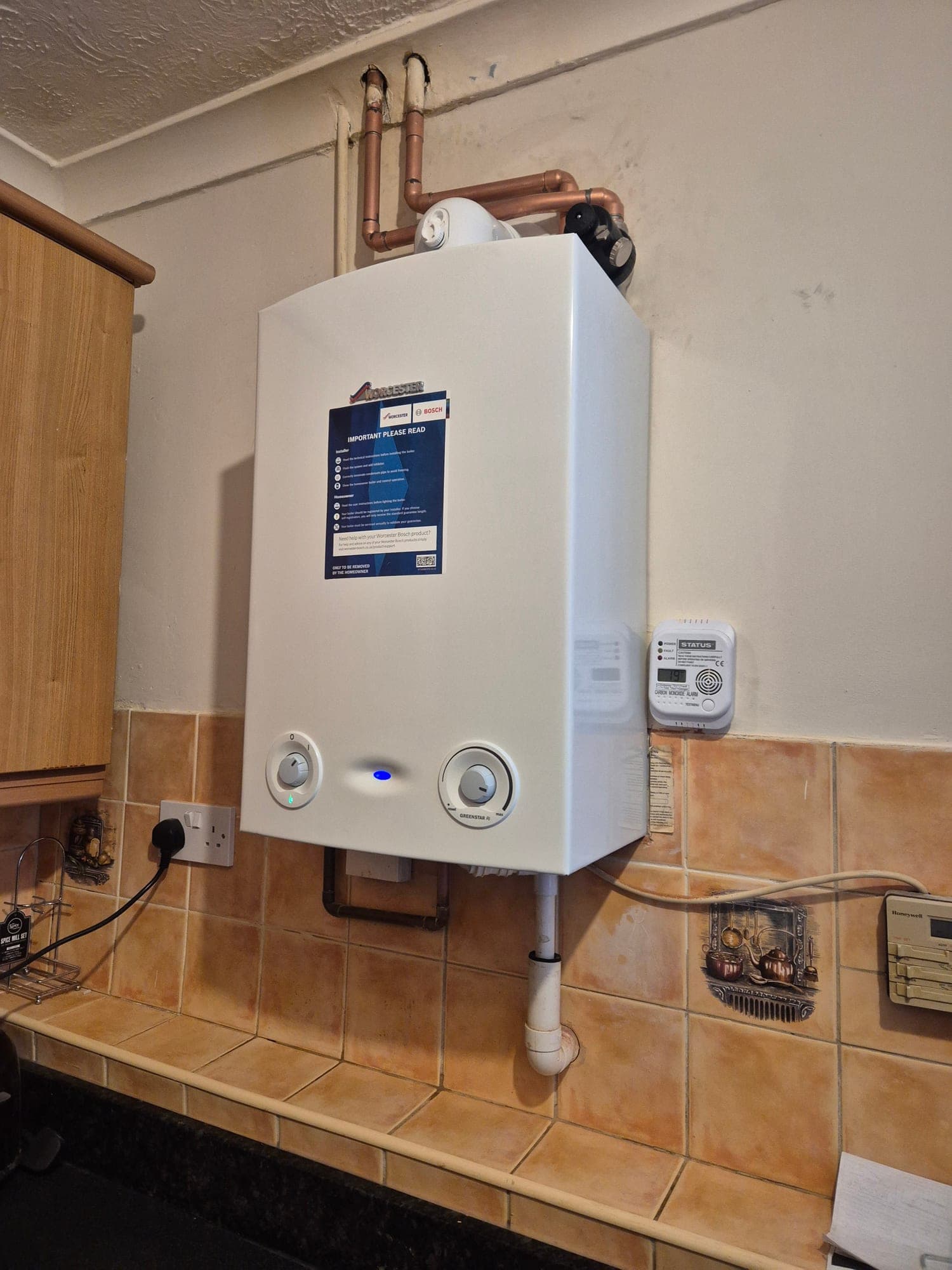 Worcester Bosch Greenstar Combi Boiler Kitchen Installation